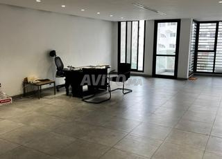 مكتب جديد 100 م² للبيع – شارع جولميمة