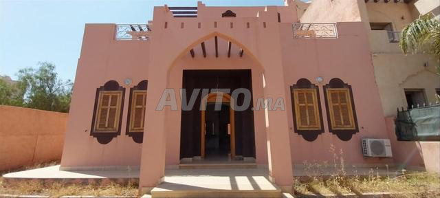 فيلا بمساحة 448 م² بالقرب من الملعب الكبير في مراكش