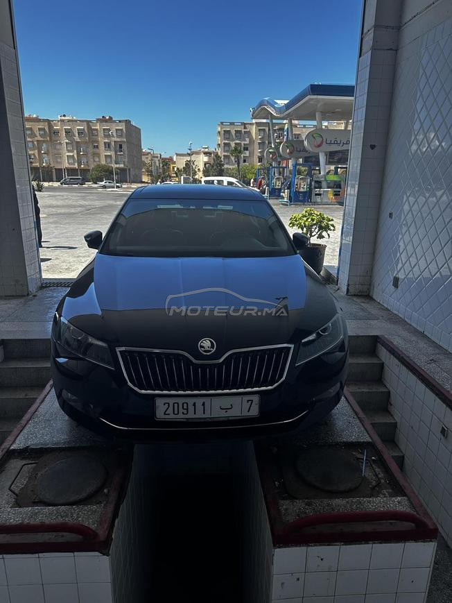 Skoda Superb Diesel Automatique 2019 à Casablanca
