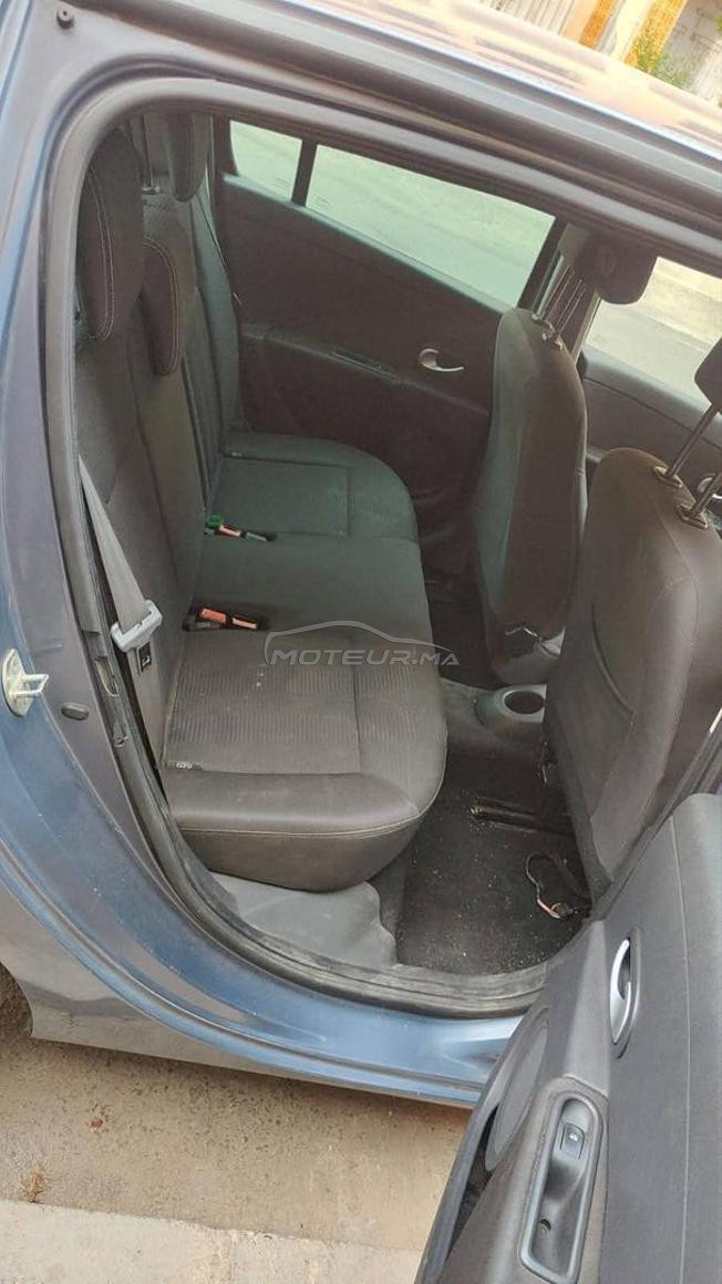  CLIO 3 2011