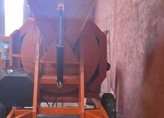 خلاطة خرسانة كهربائية 750 لتر