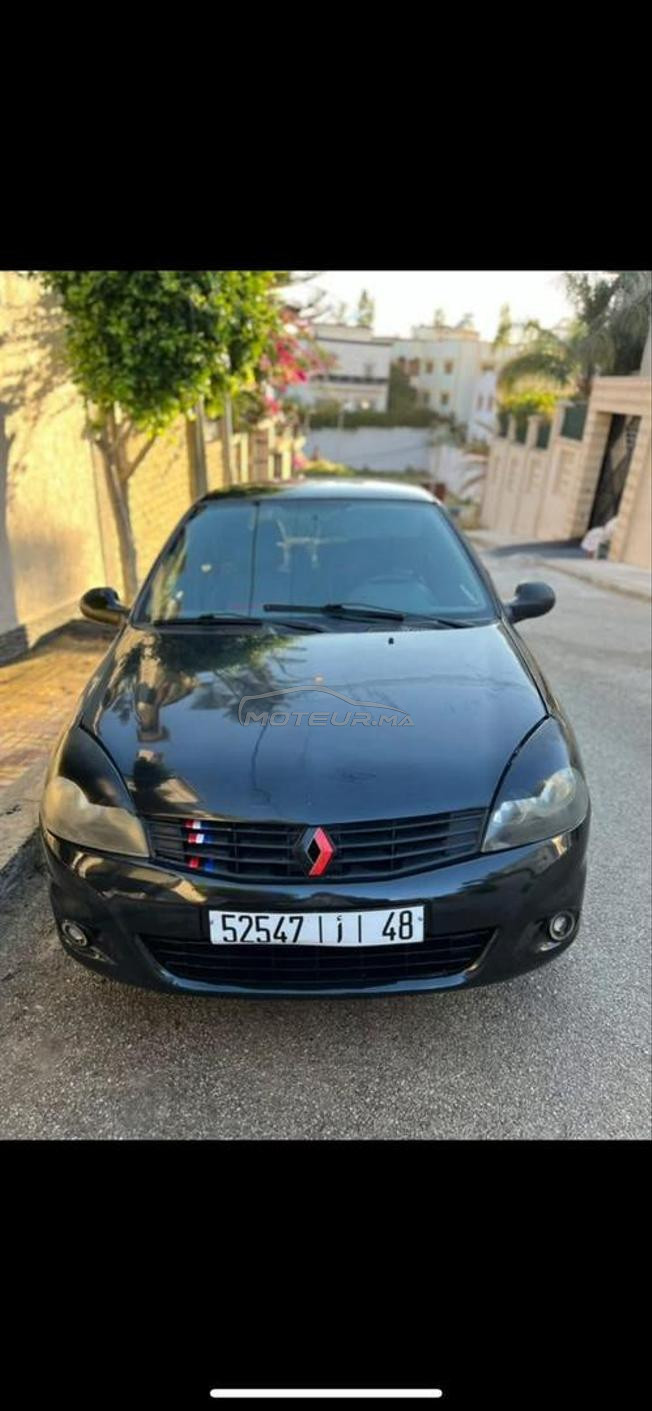 Renault Clio Essence Manuelle 2012 à Tanger