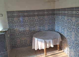 شقة بالطابق الثاني للبيع