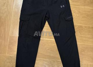 pantalon under armour noir complet style cargo