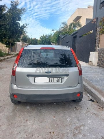 Ford Fiesta Essence Manuelle 2007 à Tanger