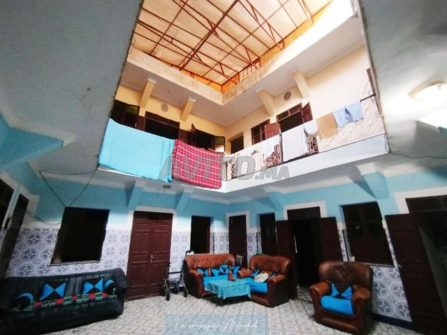 رياض بمساحة 169 م² بحاجة إلى تجديد في باب عيلان