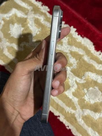iPhone 15 pro max titane naturel 256 go - 2