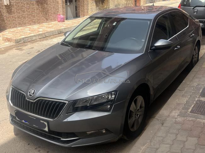 Skoda Superb Diesel Automatique 2018 à Rabat