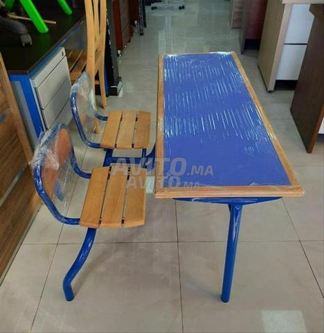 Équipement scolaire 
Table scolaire double places