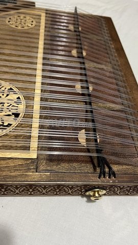 آلة القانون إحترافية.