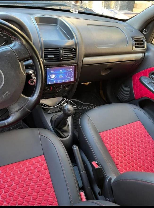Renault Clio Essence Manuelle 2012 à Tanger