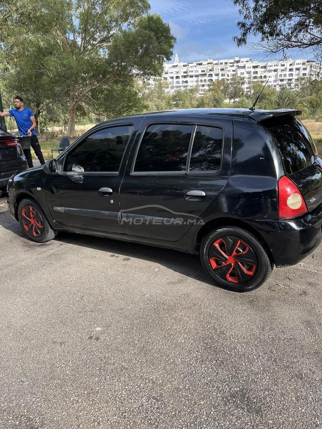 Renault Clio Essence Manuelle 2012 à Tanger