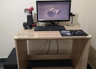 PC & clavier-souris & écran 24 pouces & Bureau MDF