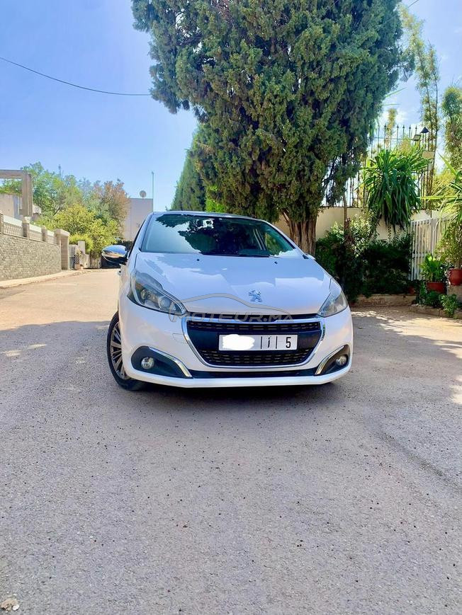 Peugeot 208 Hdi Diesel White édition 2018 