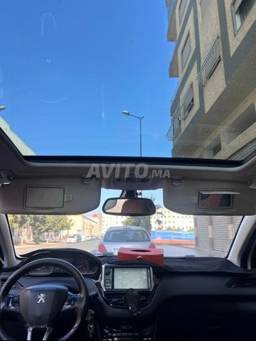 Peugeot 208 Diesel Manuelle 2017 à Casablanca