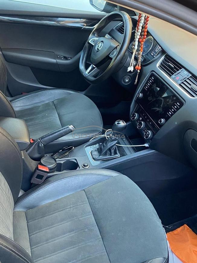 ventre Skoda Octavia 2018