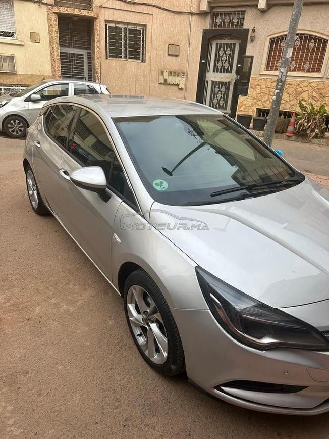 Opel Astra Diesel Automatique 2020 à Tanger