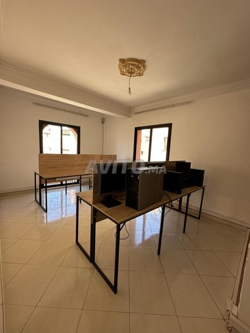 jolie appartement usage bureaux vide