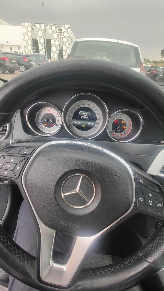 Mercedes-Benz 220 Diesel Manuelle 2013 à Fès