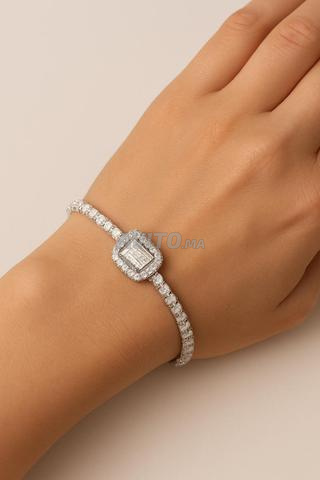 بريسلي أنيق من النقرة بفصوص لامعة – لمسة فخامة وهدية مميزة