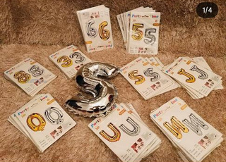 بالونات الأرقام والحروف