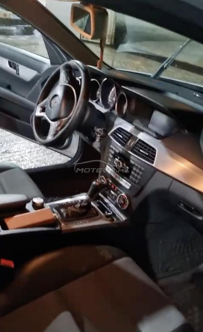 Mercedes-Benz 220 Diesel Automatique 2012 à Tanger