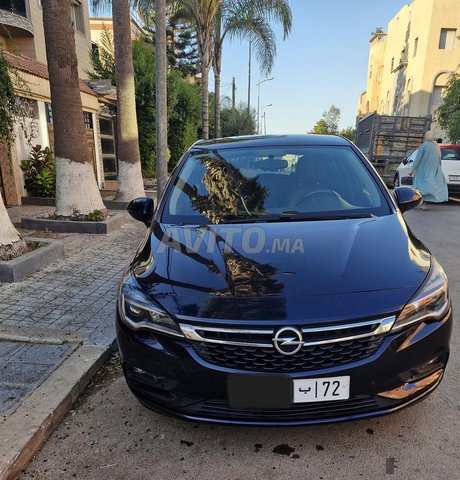 Opel Astra Diesel Automatique 2019 à Casablanca