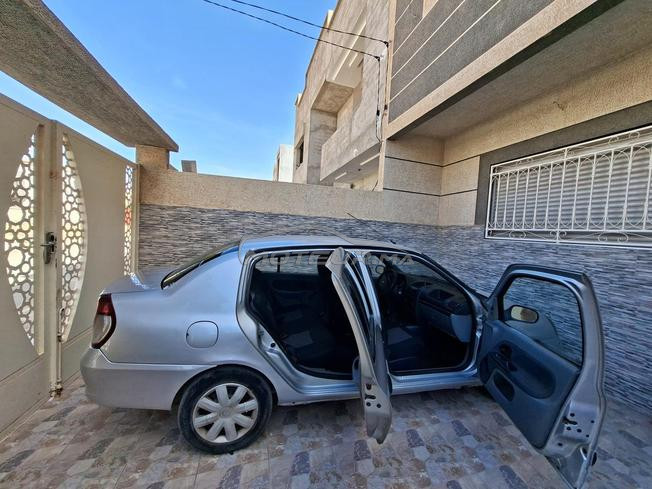 Renault Clio Diesel Manuelle 2007 à Oujda