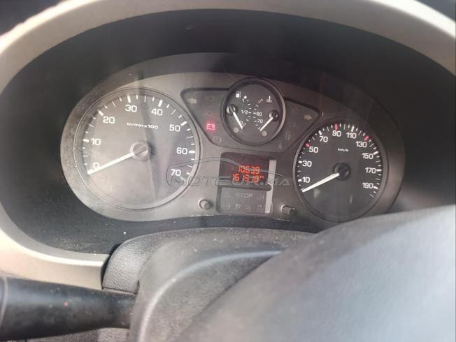 voiture très propre - bien entretenue