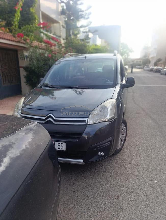voiture très propre - bien entretenue