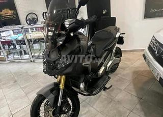 HONDA X-ADV 750