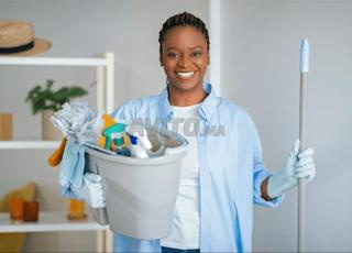 تنظيف وطهي مربية