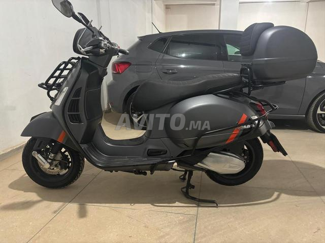 فيسبا 300 GTS مسجلة في الرباط - 2