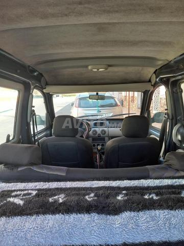Voiture de type Kangoo en excellent état à Settat - 2
