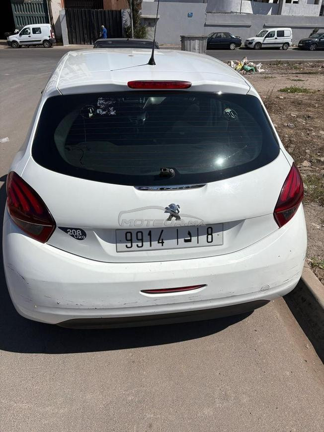 Peugeot 208 Essence Manuelle 2017 à Casablanca