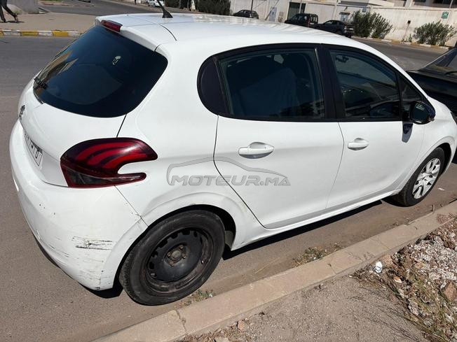 Peugeot 208 Essence Manuelle 2017 à Casablanca