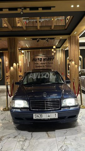 Mercedes-Benz 280 Essence Automatique 1998 à Nador