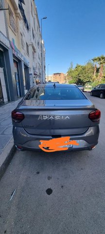Dacia Logan à vendre toutes options bon état 