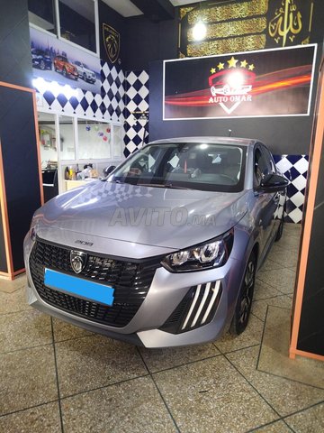 Peugeot 208 Diesel Neuf deux mille km 