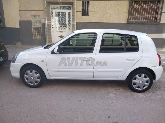 Renault Clio Essence Manuelle 2013 à Meknès