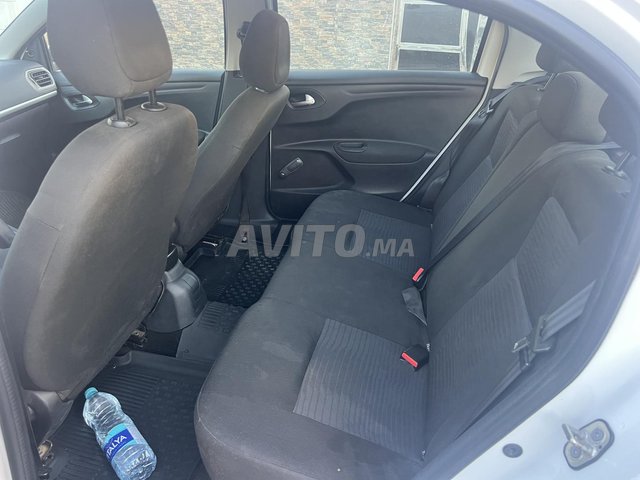 Peugeot 301 Essence Manuelle 2019 à Rabat