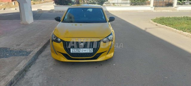 Peugeot 208 Diesel Manuelle 2022 à Nador