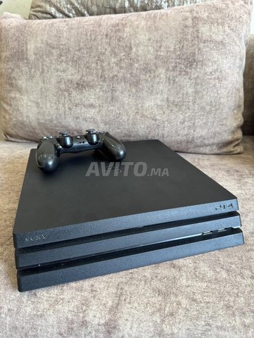 جهاز ps4 pro 1to للبيع