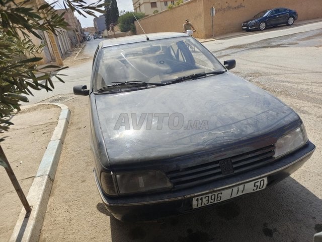 Peugeot 405