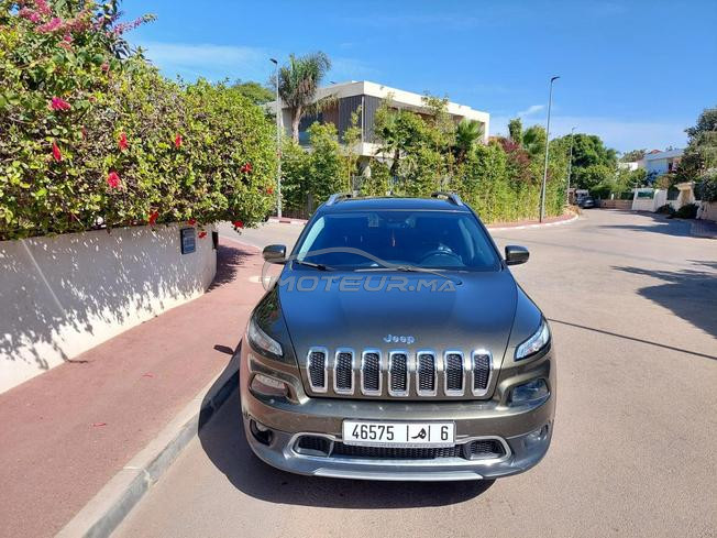 Jeep Cherokee en bon état 