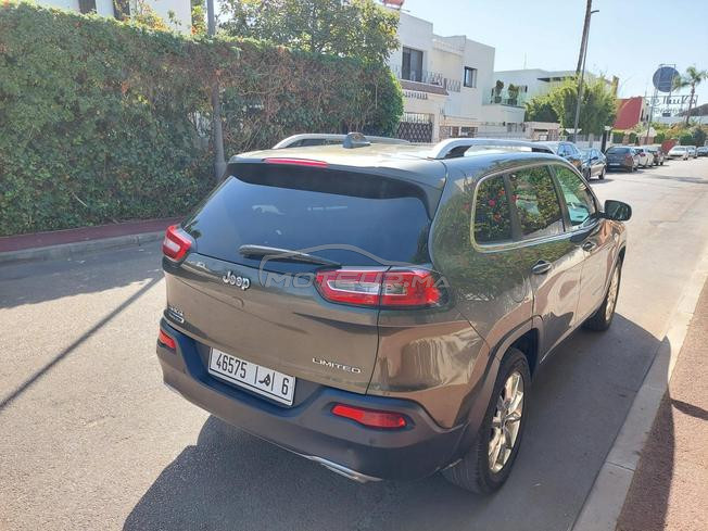 Jeep Cherokee en bon état 