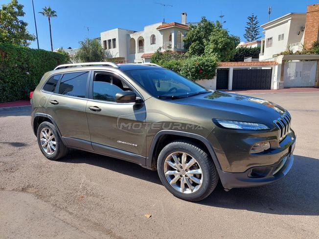 Jeep Cherokee en bon état 