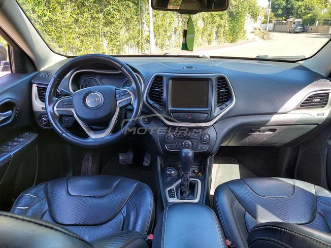 Jeep Cherokee en bon état 