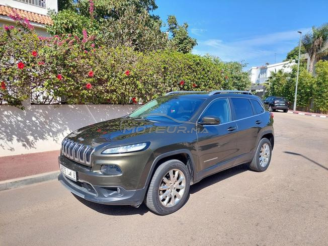 Jeep Cherokee en bon état 