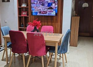 Table à manger élégante